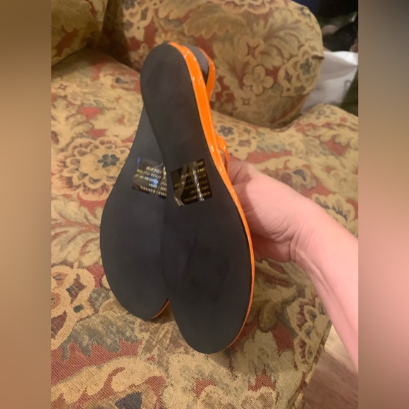 Go Vols! Lol! NWT Orange Chico’s flip flops size 7 - Picture 9 of 11